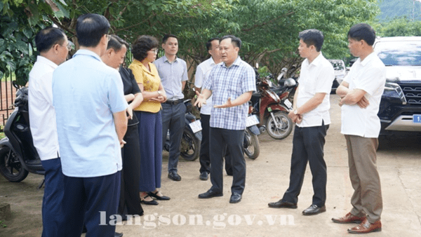 Đồng chí Lương Trọng Quỳnh, Phó Chủ tịch UBND tỉnh kiểm tra công tác chuẩn bị thực hiện chính quyền địa phương 2 cấp tại huyện Bắc Sơn