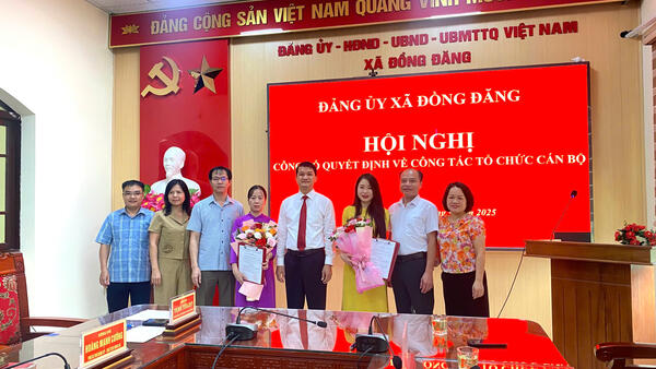 Hội nghị công bố quyết định về công tác cán bộ
