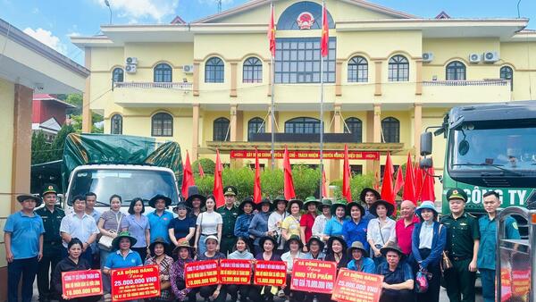 CHUNG TAY HƯỚNG VỀ ĐỒNG BÀO VÙNG THIÊN TAI – NGHĨA TÌNH BÀ CON NHÂN DÂN XÃ ĐỒNG ĐĂNG