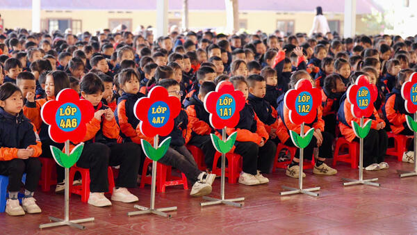 Trường Tiểu học Đồng Đăng lan tỏa tinh thần sẻ chia, chăm lo học sinh nghèo vượt khó