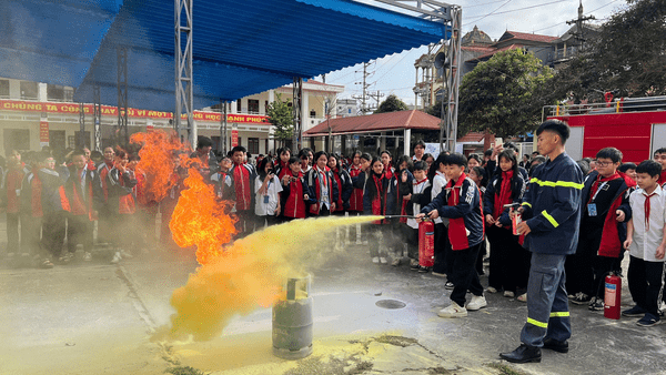 Đẩy mạnh tuyên truyền, thực tập phương án chữa cháy và cứu nạn cứu hộ