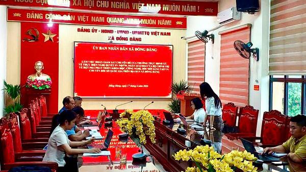 THƯỜNG TRỰC HĐND XÃ ĐỒNG ĐĂNG GIÁM SÁT VIỆC THỰC HIỆN NGHỊ QUYẾT 57-NQ/TW