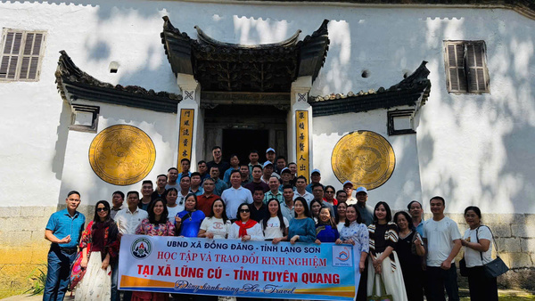 ĐỒNG ĐĂNG HỌC TẬP KINH NGHIỆM PHÁT TRIỂN DU LỊCH CỘNG ĐỒNG TẠI TUYÊN QUANG